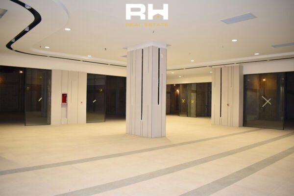 Lokalet 147.25m² në #SHITJE në “NARTEL CENTER”, Pejton