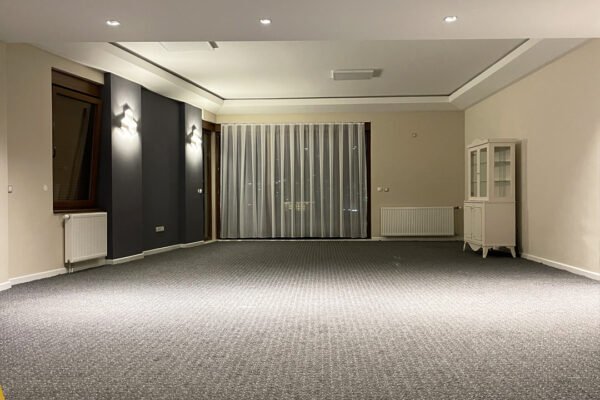 Banesa 160m² me #QIRA në objektin “NARTEL CENTER”