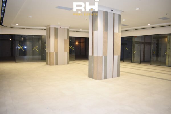 Lokalet 147.25m² në #SHITJE në “NARTEL CENTER”, Pejton