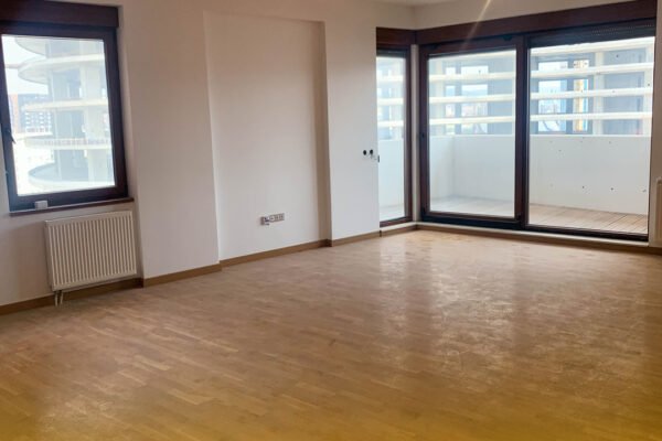 Banesa 121m² në #SHITJE ose me #QIRA në Nartel Center