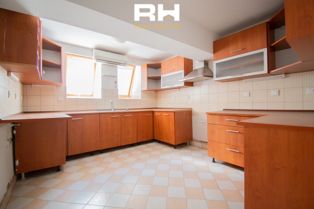 Shtëpi 672m² me #QIRA në Dragodan.