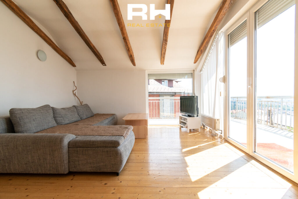 Kat Shtëpie 120m² me QIRA në Taslixhe