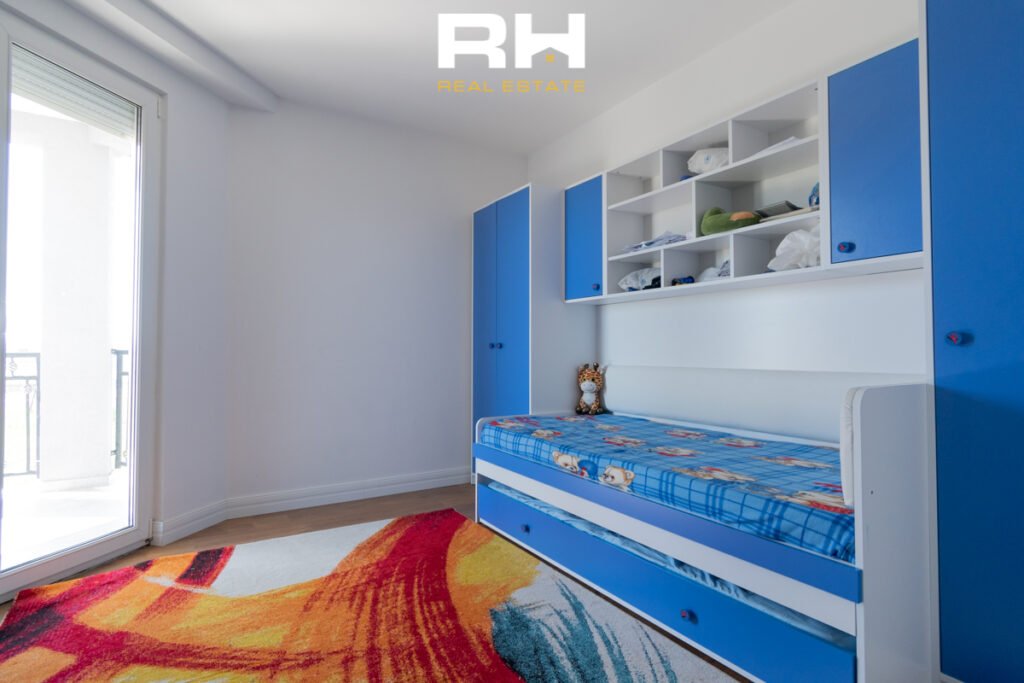Shtëpi 480m² me #QIRA në Emshir.