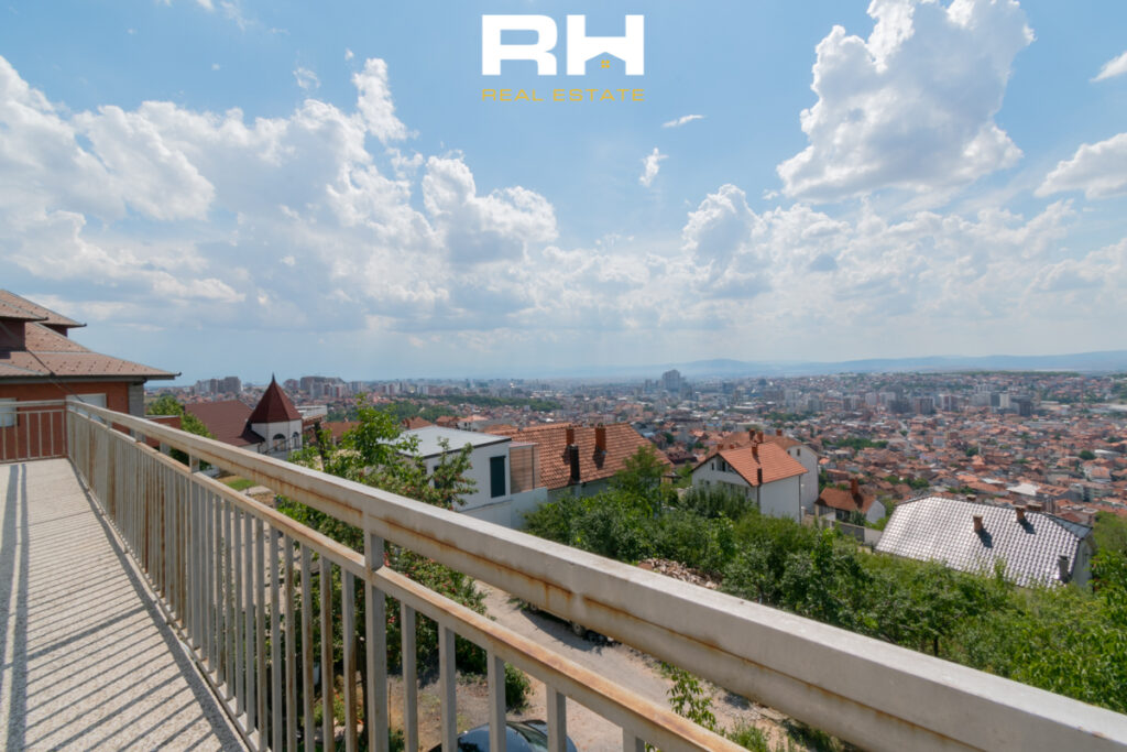Kat Shtëpie 120m² me QIRA në Taslixhe