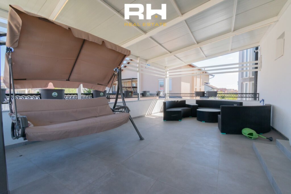 Shtëpi 480m² me #QIRA në Emshir.