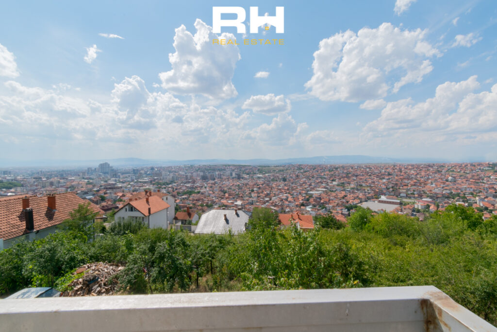 Kat Shtëpie 120m² me QIRA në Taslixhe