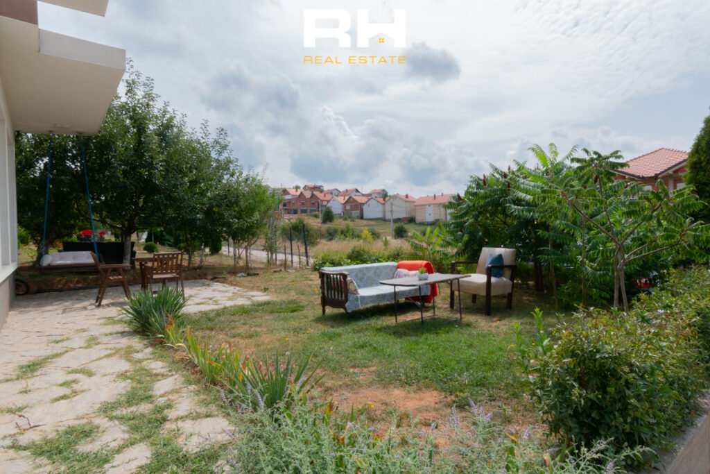 Shtëpi 245.61m² në #SHITJE në Kodrën e Trimave