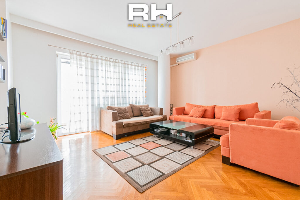 Banesa 85m² me #QIRA te Qafa.