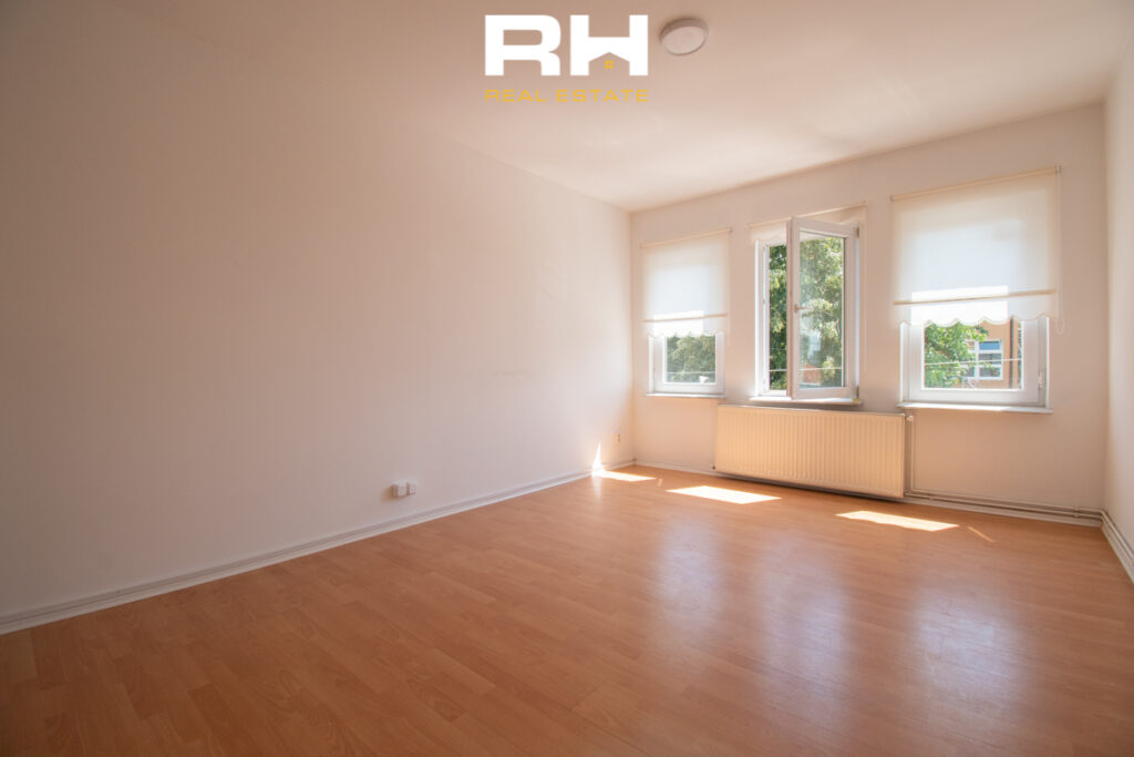 Zyre 120m² me #QIRA Në Mahallën e Muhaxherëve