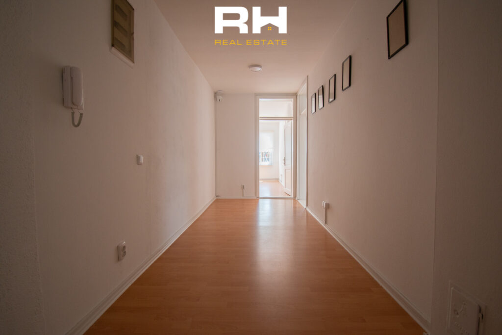 Zyre 120m² me #QIRA Në Mahallën e Muhaxherëve
