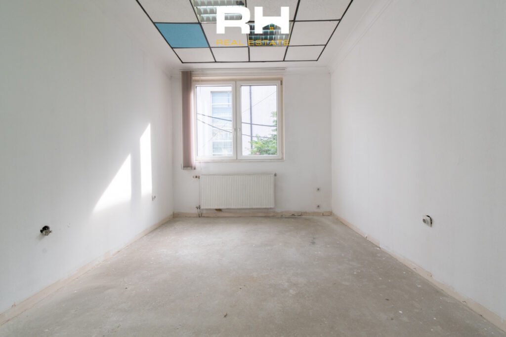 Zyre 200m² me #QIRA në Qendër