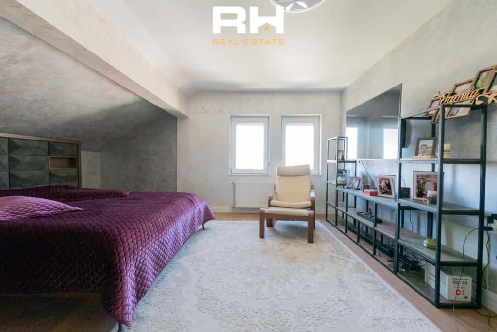Shtëpi 480m² me #QIRA në Emshir.