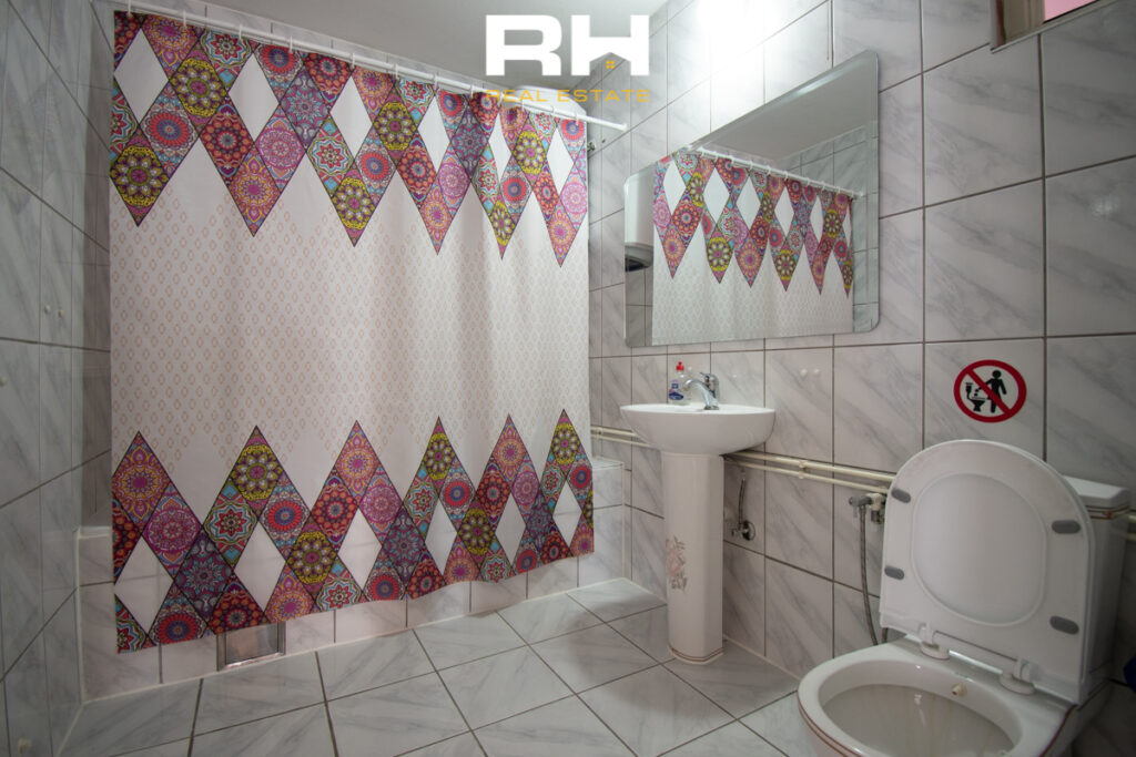 Zyre 120m² me #QIRA Në Mahallën e Muhaxherëve
