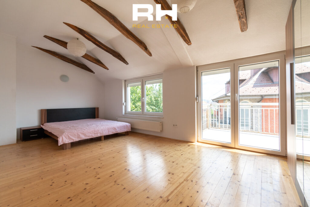 Kat Shtëpie 120m² me QIRA në Taslixhe