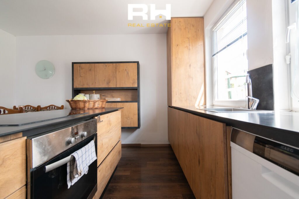 Shtëpi 245.61m² në #SHITJE në Kodrën e Trimave