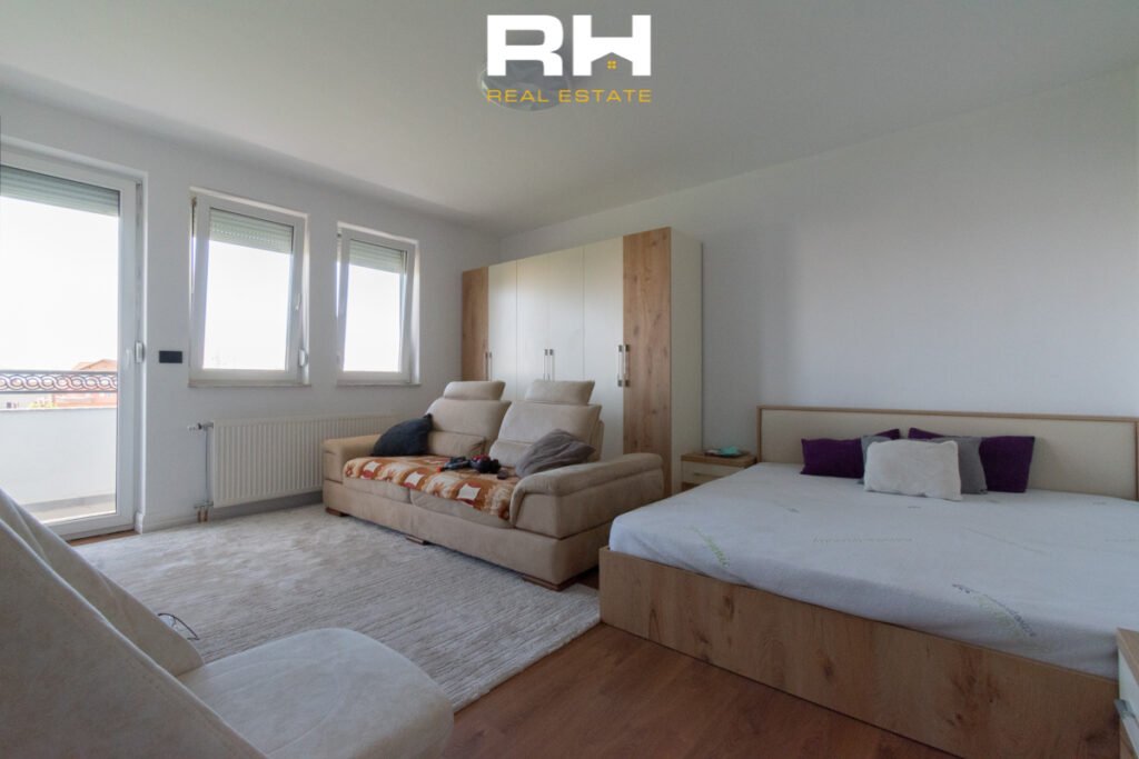 Shtëpi 480m² me #QIRA në Emshir.