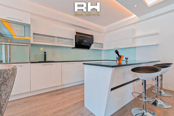 Banesë 100m² me #QIRA në Pejton