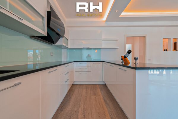 Banesë 100m² me #QIRA në Pejton