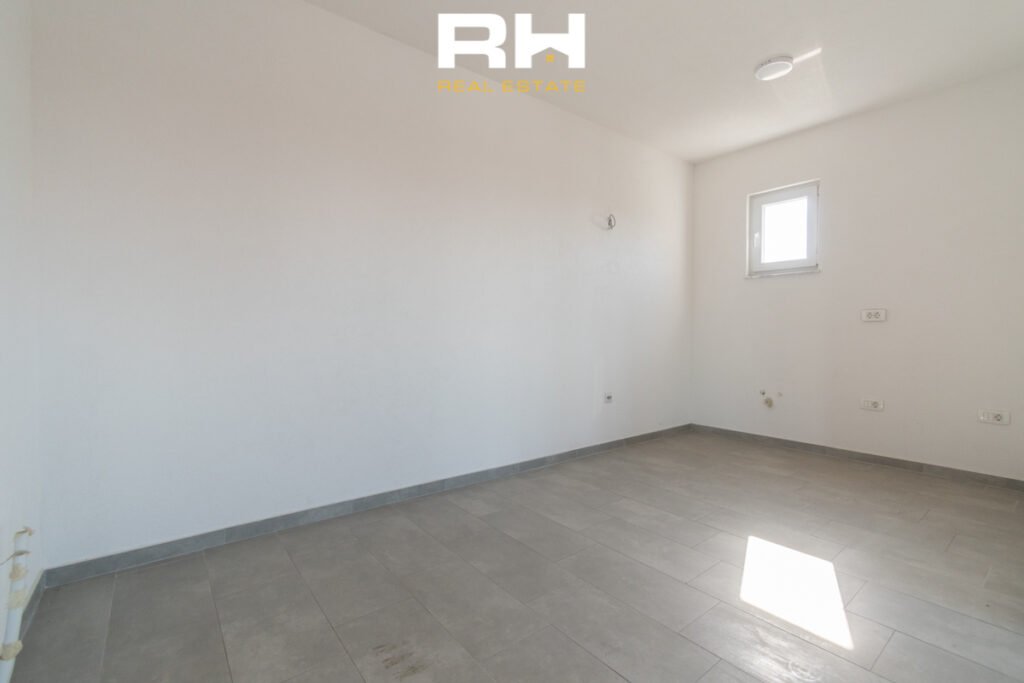Objekt 720m² me #QIRA në Obiliq
