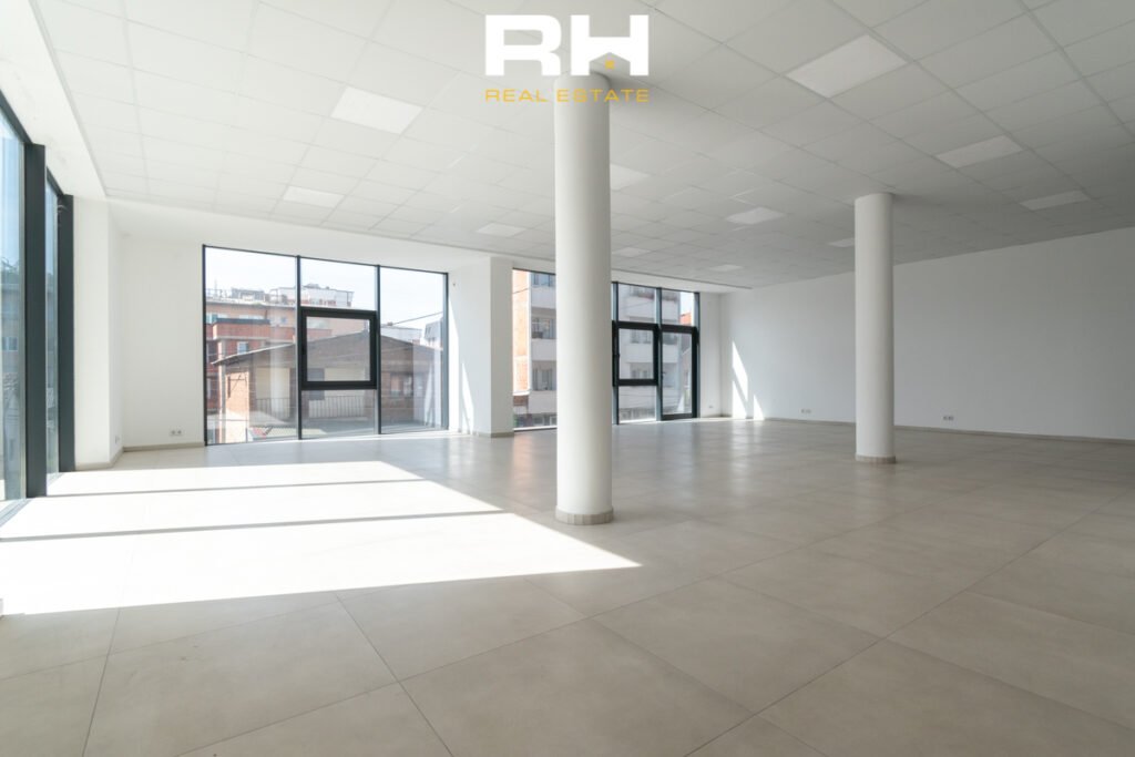 Objekt 720m² me #QIRA në Podujevë