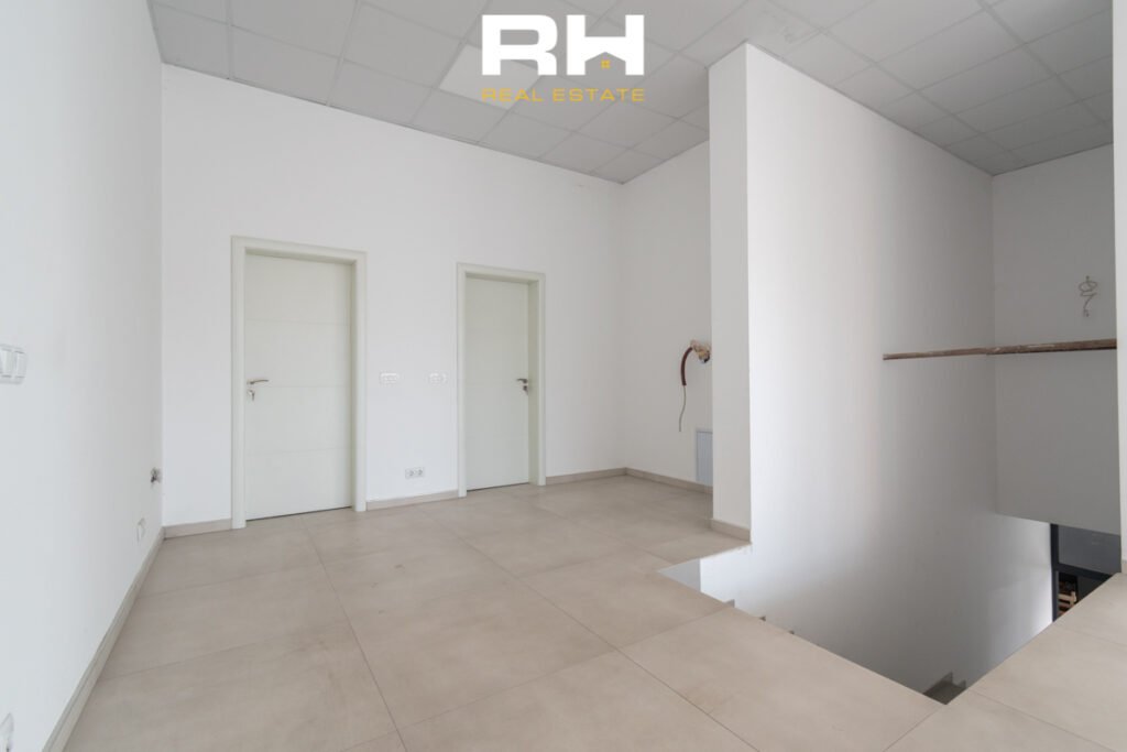 Objekt 720m² me #QIRA në Podujevë