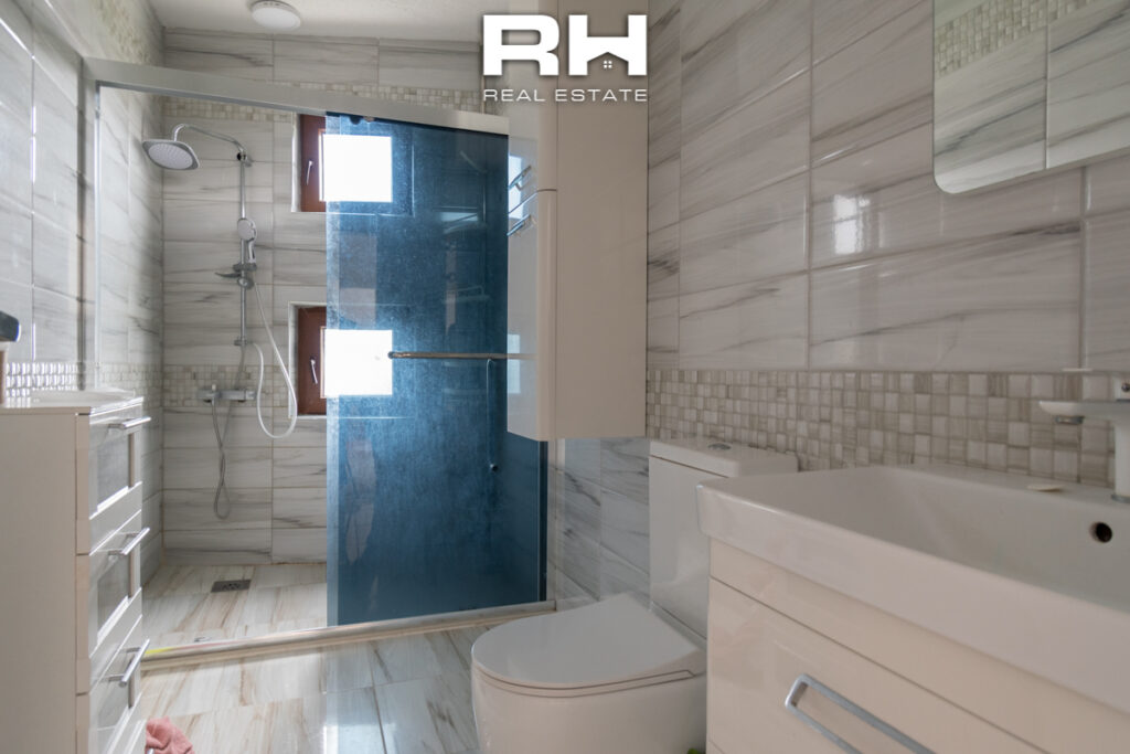 Shtepi 265m² me #QIRA në Bërnicë të Poshtme