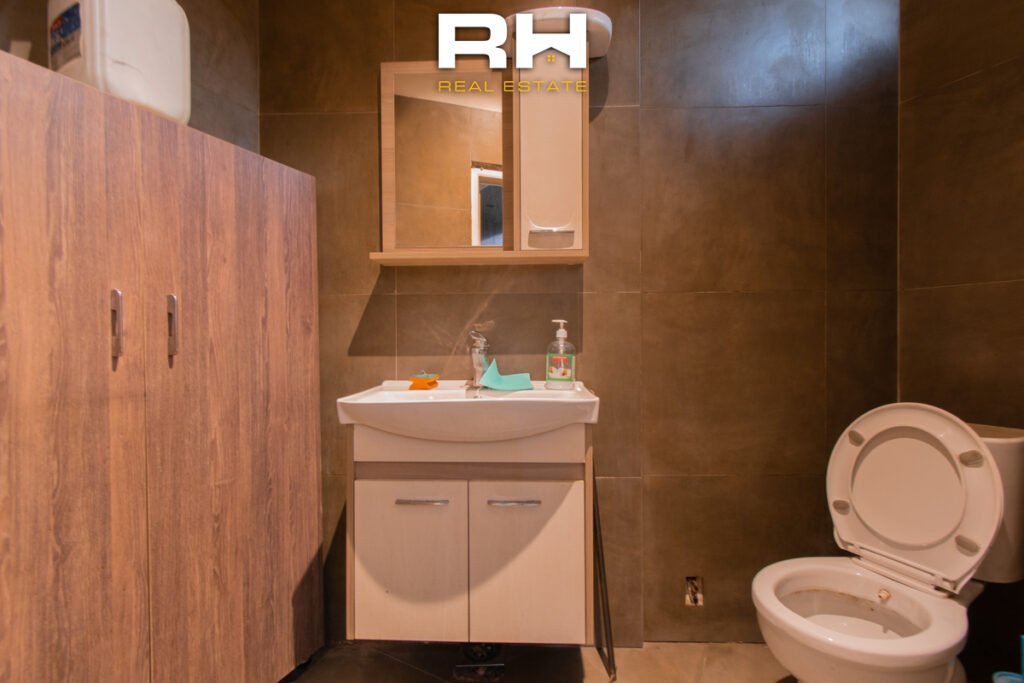 Objekt 230m² me #QIRA në Dragodan