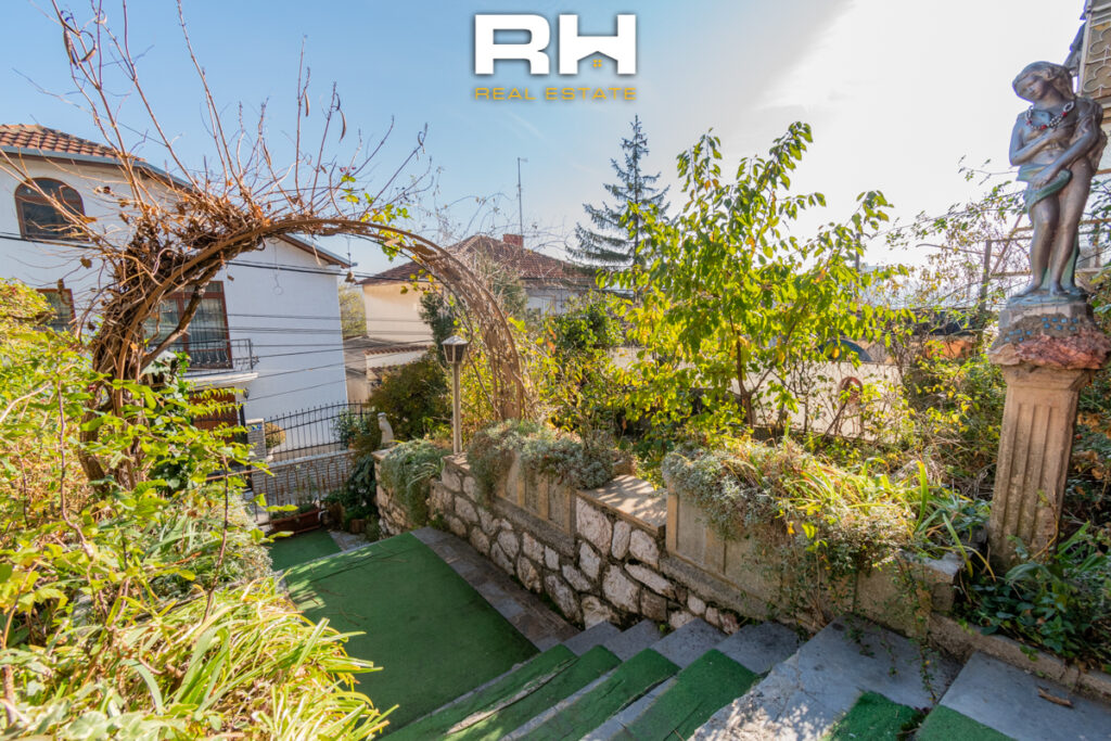 Shtëpi 1010m² në SHITJE në Dragodan