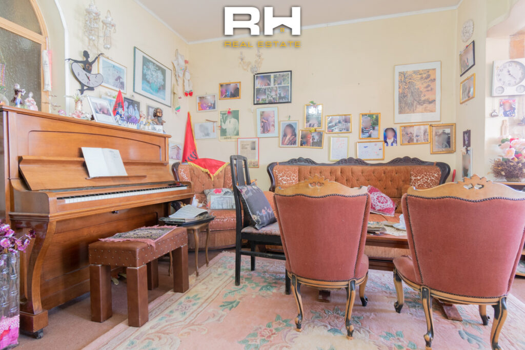 Shtëpi 1010m² në SHITJE në Dragodan