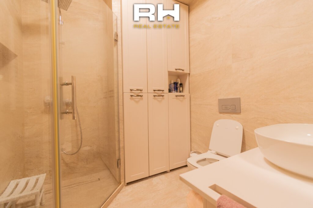 Banesë – Zyre 200m² me #QIRA në Pejton