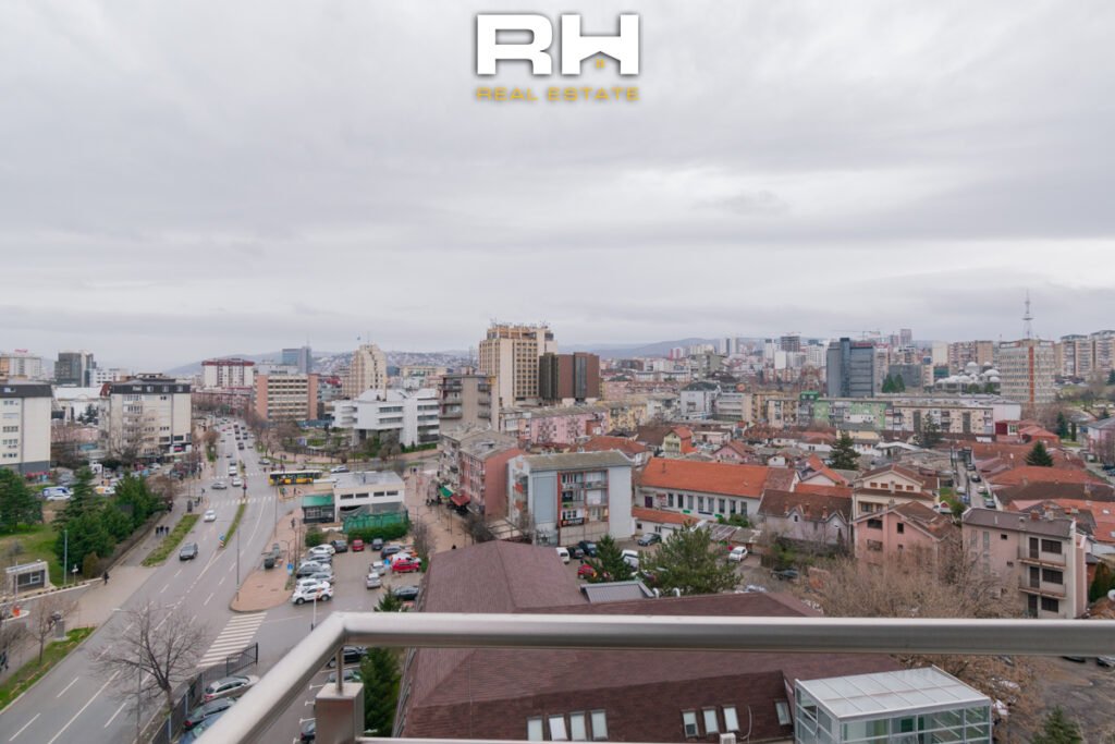 Banesë – Zyre 200m² me #QIRA në Pejton