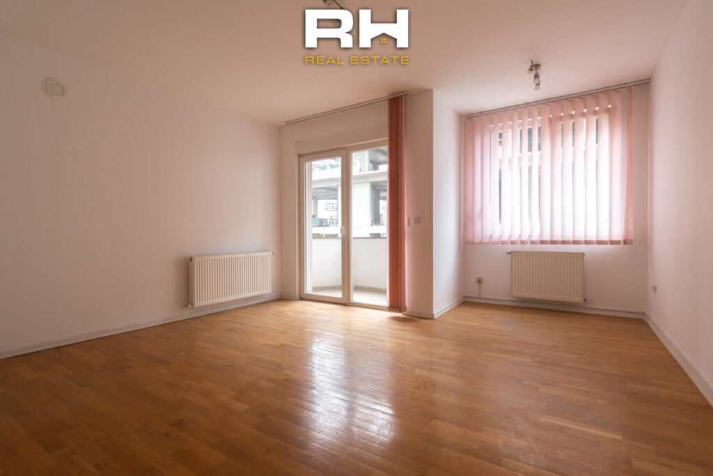 Banesa – Zyre 156m² me QIRA në Aktash