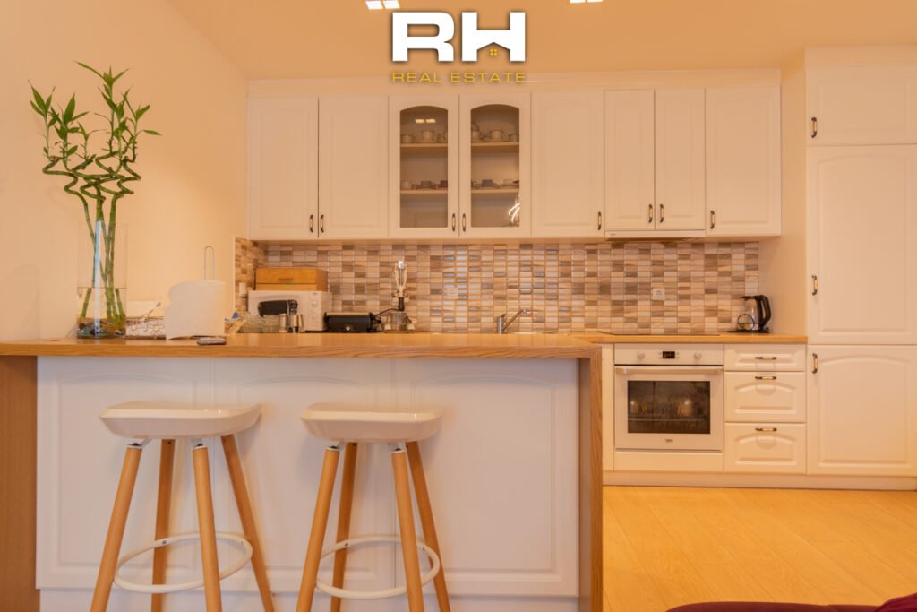 Banesë – Zyre 200m² me #QIRA në Pejton