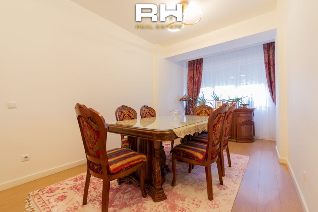 Banesë – Zyre 200m² me #QIRA në Pejton
