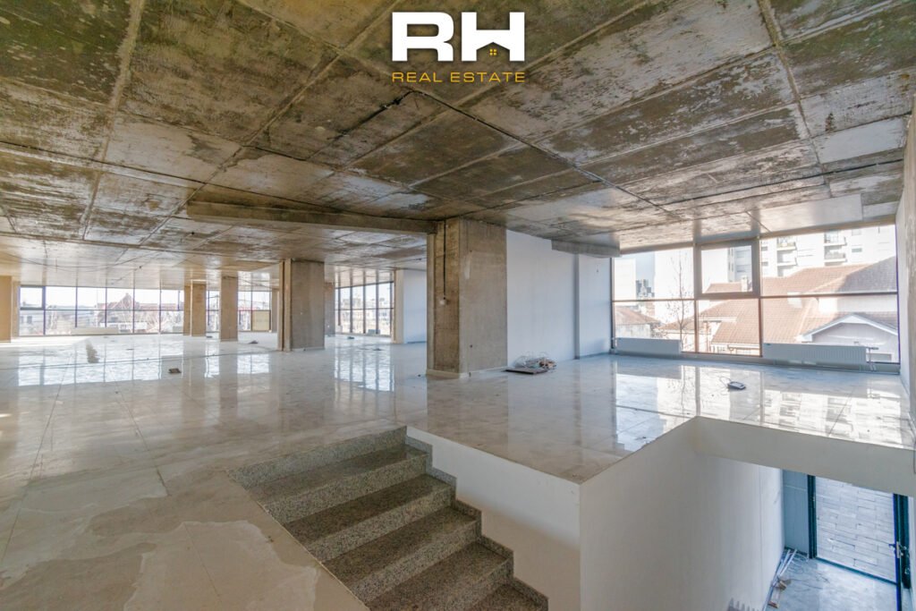 Lokal 500m² me #QIRA në Emshir