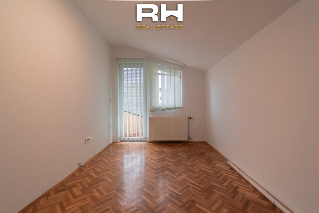 Objekt 330m² me #QIRA në Dardani