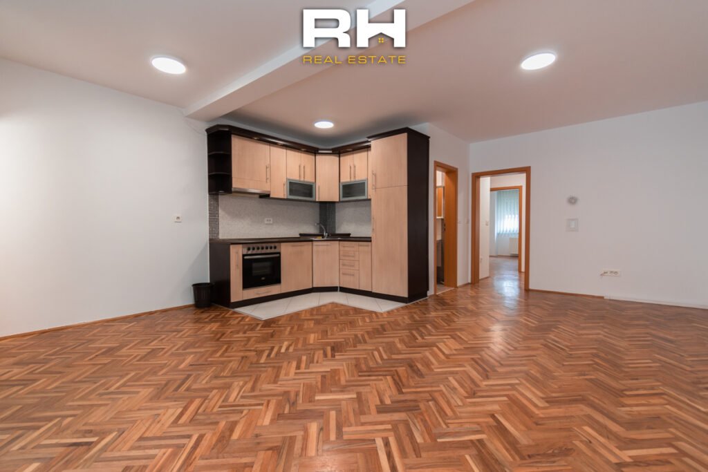 Objekt 330m² me #QIRA në Dardani