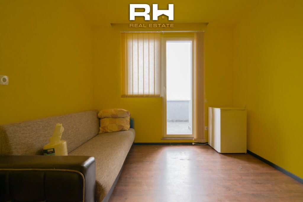 Zyre 148m² + 50m² me #QIRA në Fushë Kosovë
