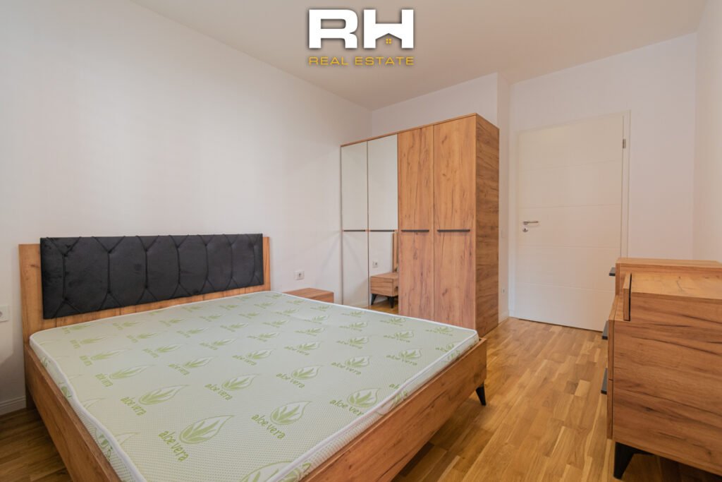 Banesa 60m² me #QIRA te Rruga B