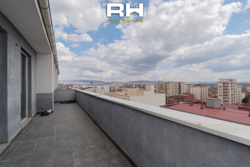 Zyre 148m² + 50m² me #QIRA në Fushë Kosovë