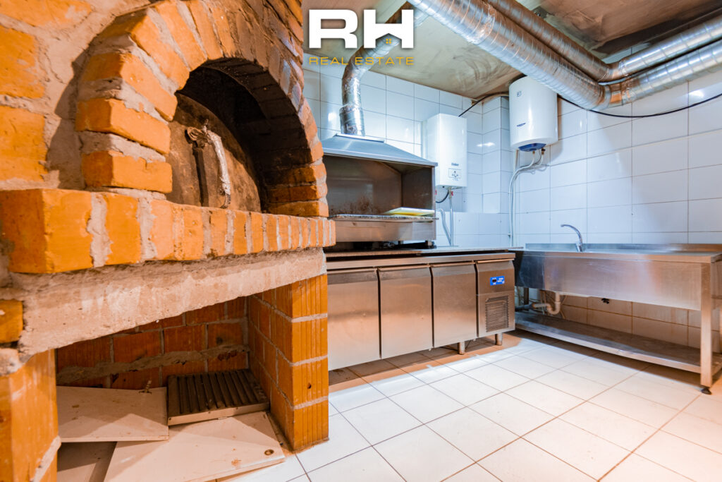 Lokal 250m² me #QIRA në Dragodan