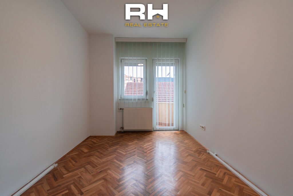 Objekt 330m² me #QIRA në Dardani