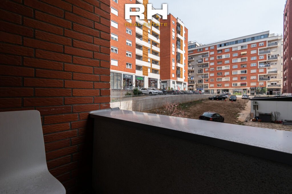 Banesa 60m² me #QIRA te Rruga B