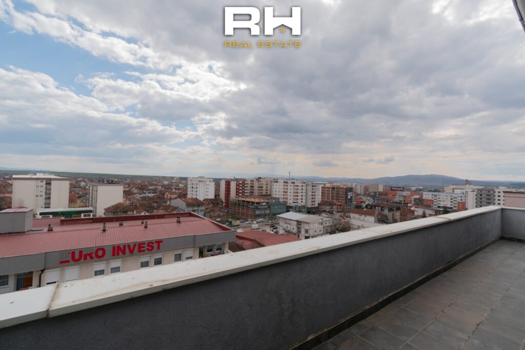 Zyre 148m² + 50m² me #QIRA në Fushë Kosovë