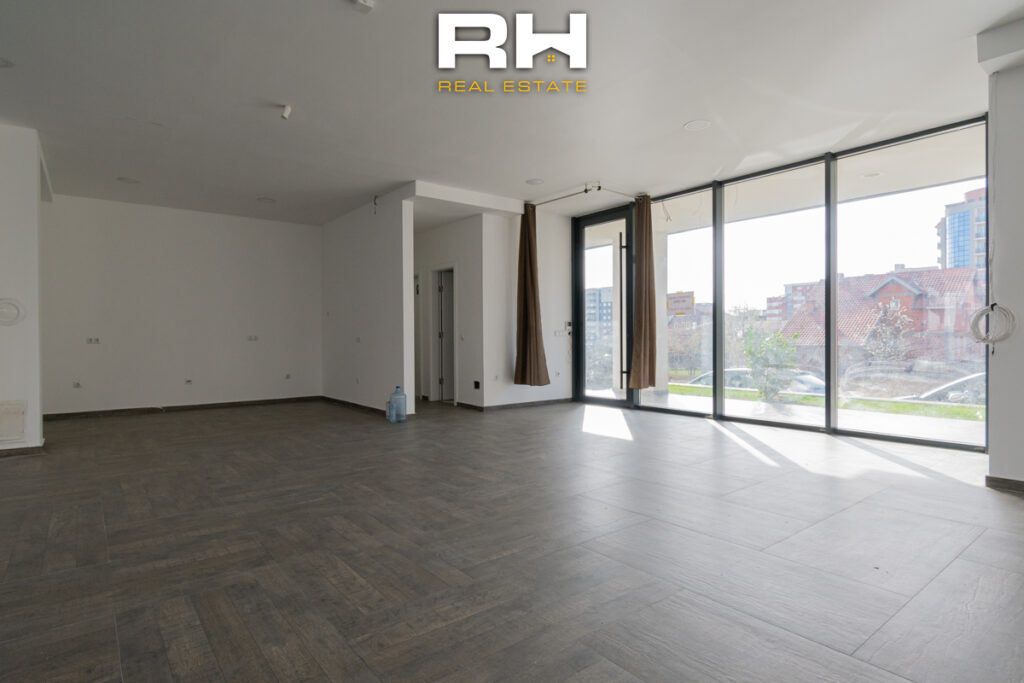 Lokal 175m² me #QIRA në Lagjen e Spitalit