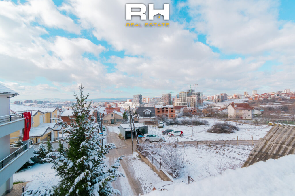 Shtëpi 220m² në SHITJE në Matiçan