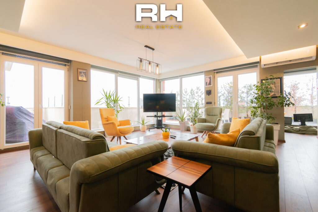 Penthouse 155m² + 90m² në SHITJE në Dragodan / Arbëri
