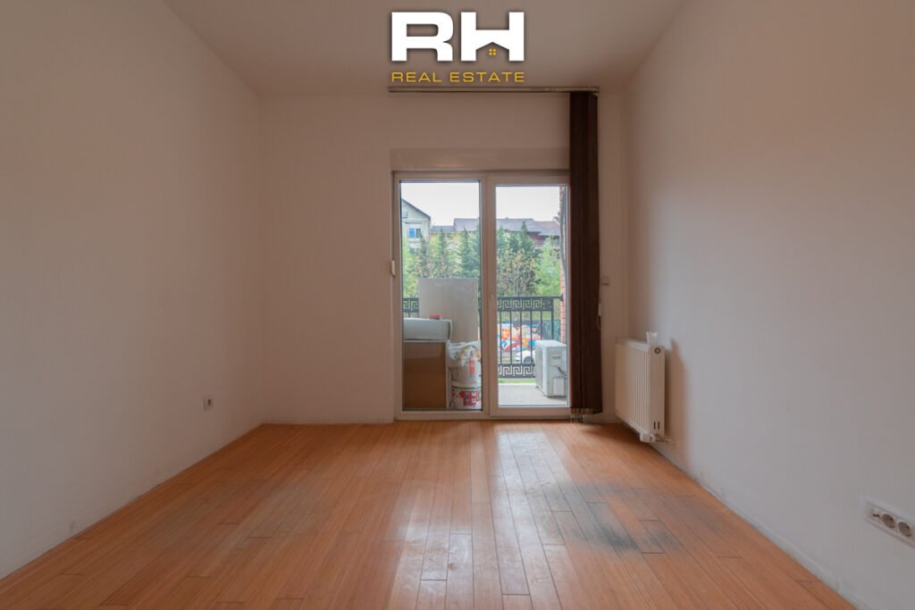 Banesë – Zyre 110m² me #QIRA në Rrugën B