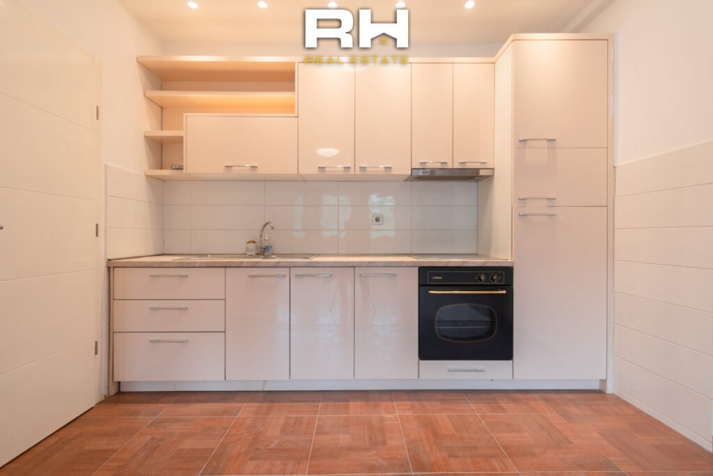 Banesë – Zyre 110m² me #QIRA në Rrugën B