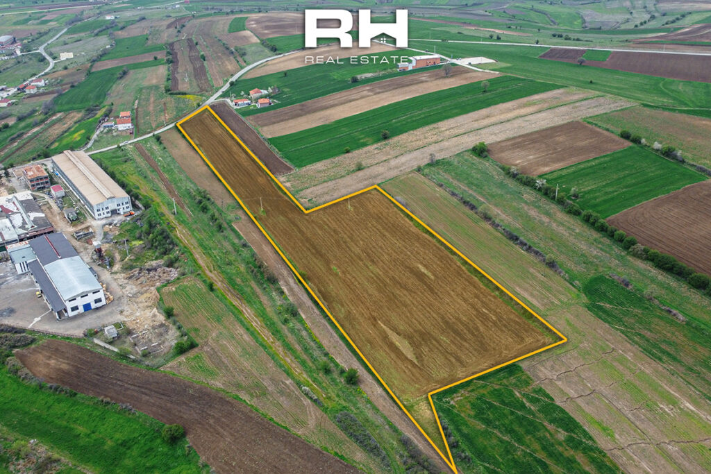 Truall 2.65 Hektar në SHITJE në Janjevë